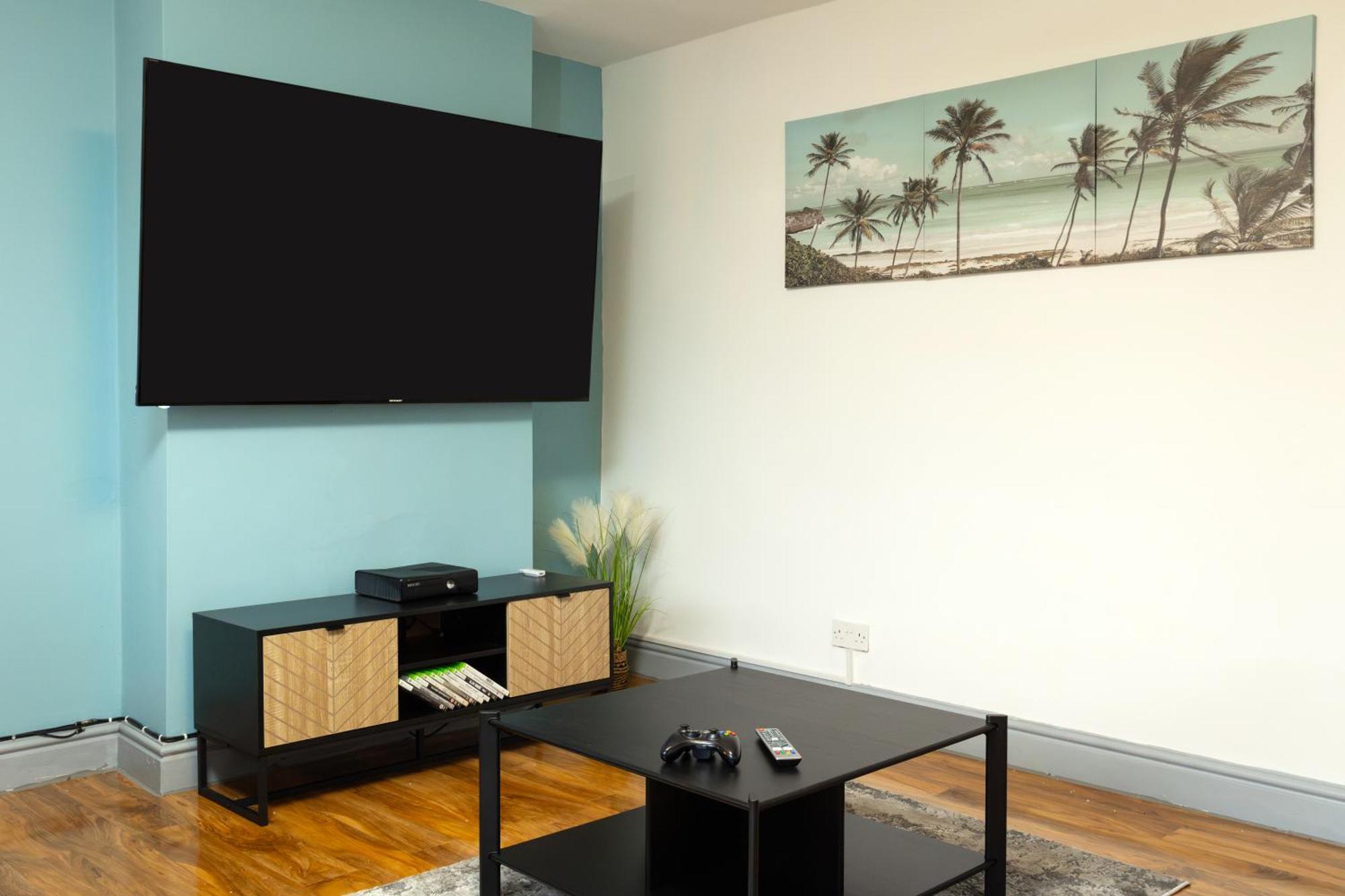 Comfortable 3 Bedrooms Leeds Beach House - Ideal For Family And Contractors - Free Parking For 2 Cars Eksteriør billede